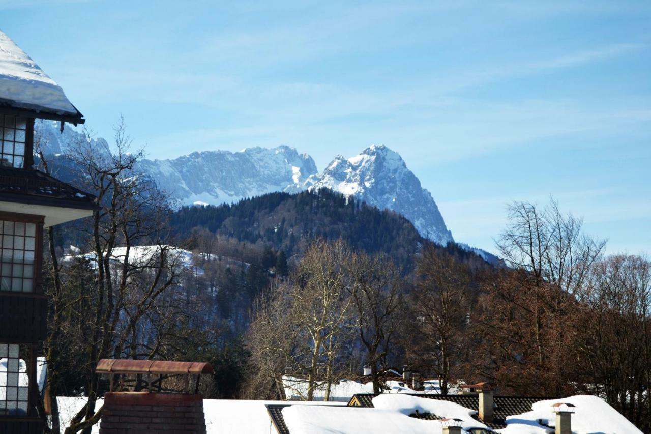 Gaestehaus Am Riedweg การ์มิช-พาร์เทนเคียร์เชน ภายนอก รูปภาพ