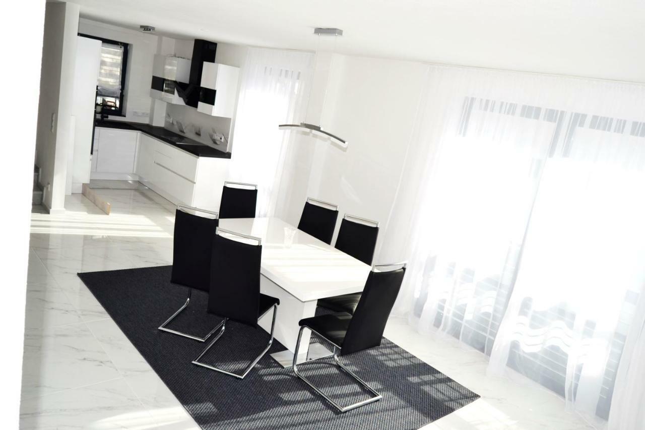 Gaestehaus Am Riedweg การ์มิช-พาร์เทนเคียร์เชน ภายนอก รูปภาพ