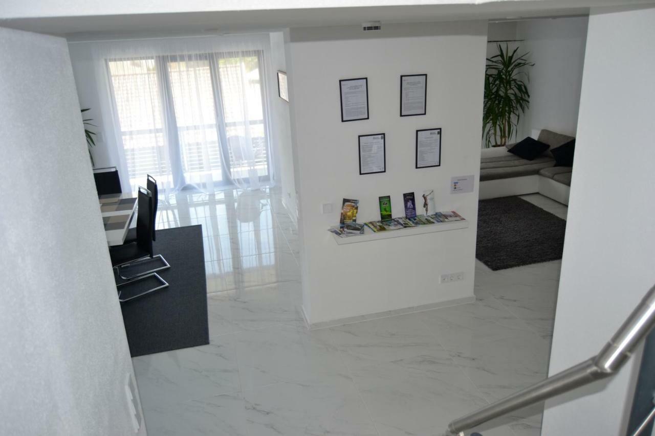 Gaestehaus Am Riedweg การ์มิช-พาร์เทนเคียร์เชน ภายนอก รูปภาพ