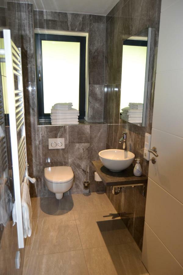 Gaestehaus Am Riedweg การ์มิช-พาร์เทนเคียร์เชน ภายนอก รูปภาพ